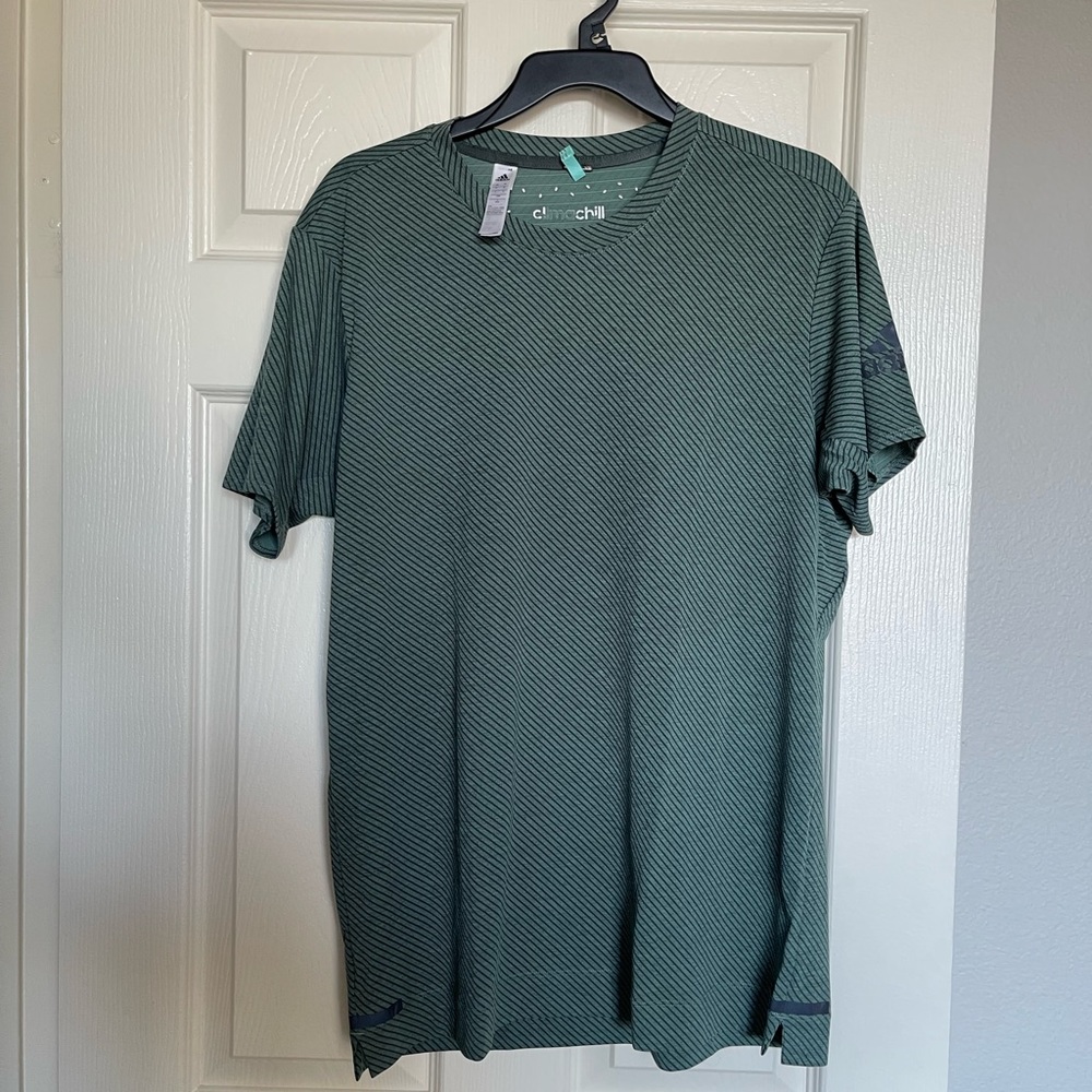 Adidas workout shirt combo XL(Japanese, fits like large) great condition